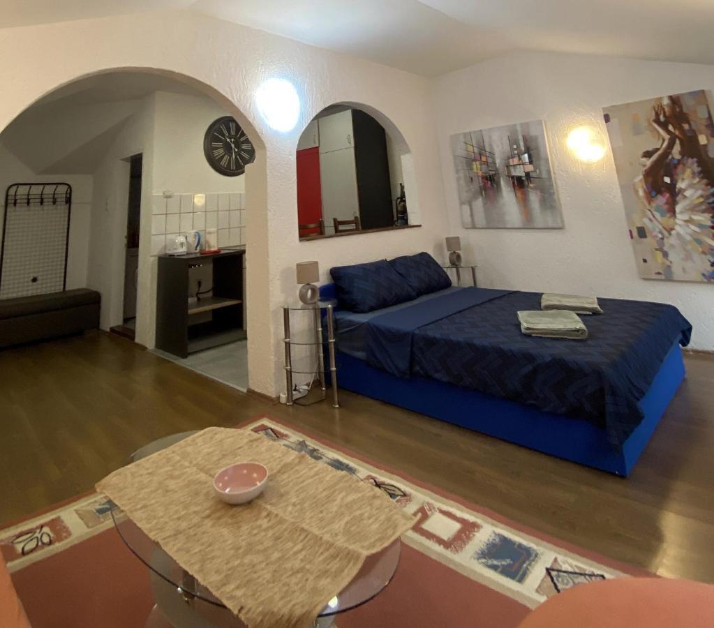 Twin Studio Apartments Zemun Beograd Ngoại thất bức ảnh