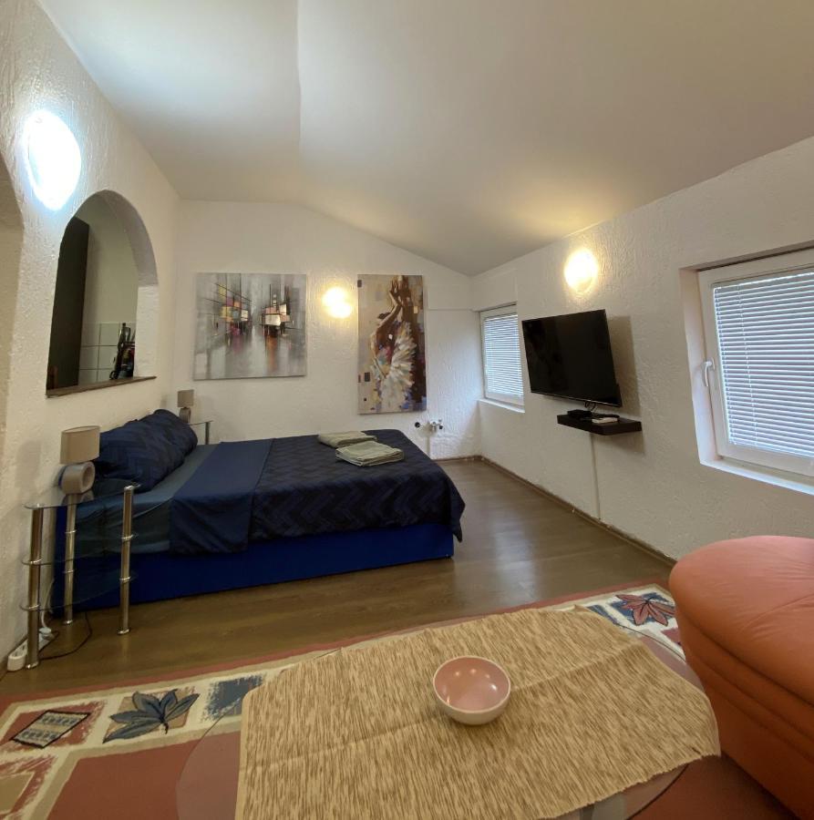 Twin Studio Apartments Zemun Beograd Ngoại thất bức ảnh
