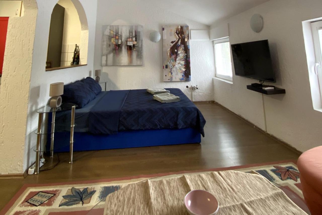 Twin Studio Apartments Zemun Beograd Ngoại thất bức ảnh