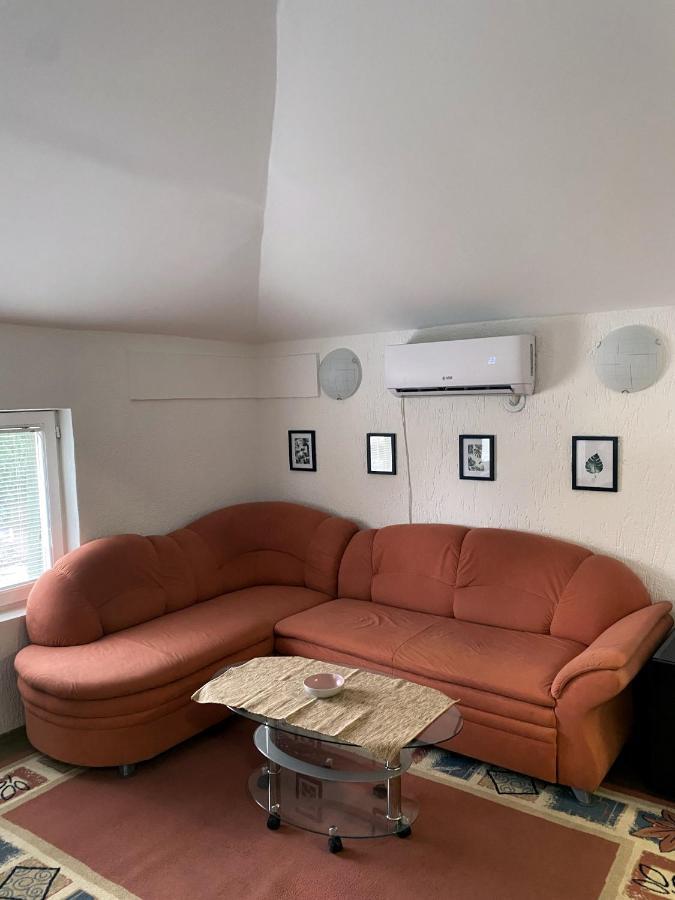 Twin Studio Apartments Zemun Beograd Ngoại thất bức ảnh