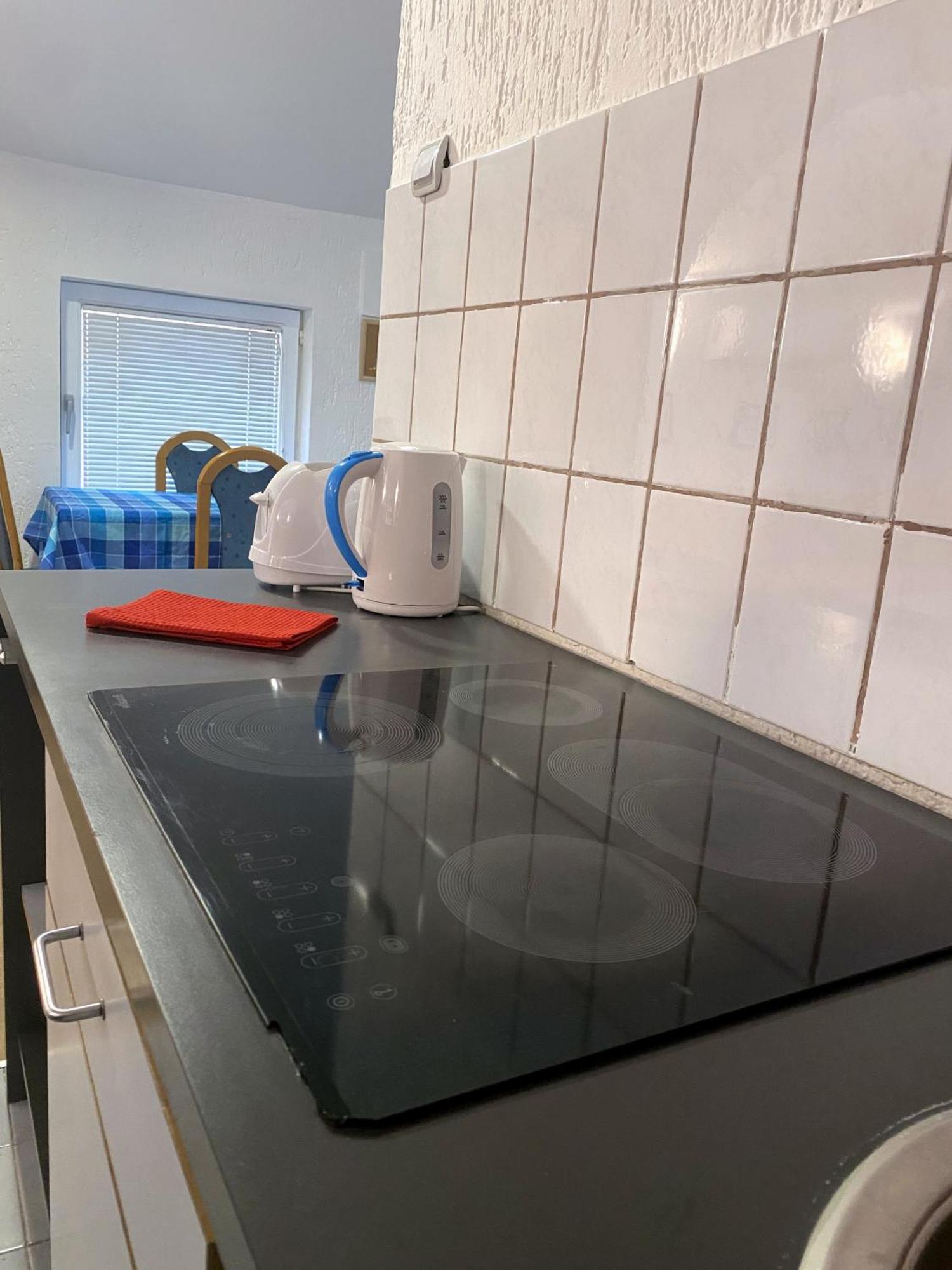 Twin Studio Apartments Zemun Beograd Ngoại thất bức ảnh